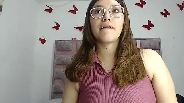 Anny-Fox from StripChat is Freechat