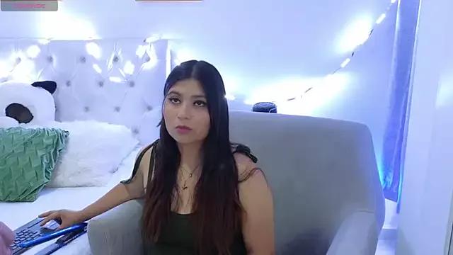 annylouis from StripChat