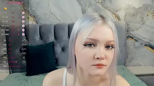 aquanightyy from StripChat is Freechat