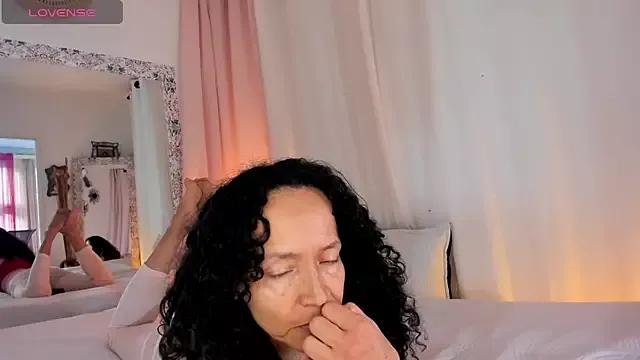 Arabiell from StripChat