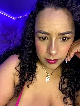ariadna_cooper from StripChat