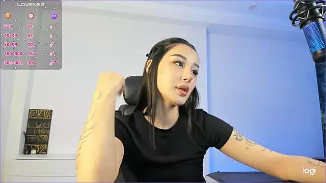 ariana_bambii from StripChat