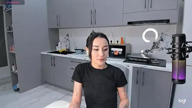 ariana_bambii from StripChat