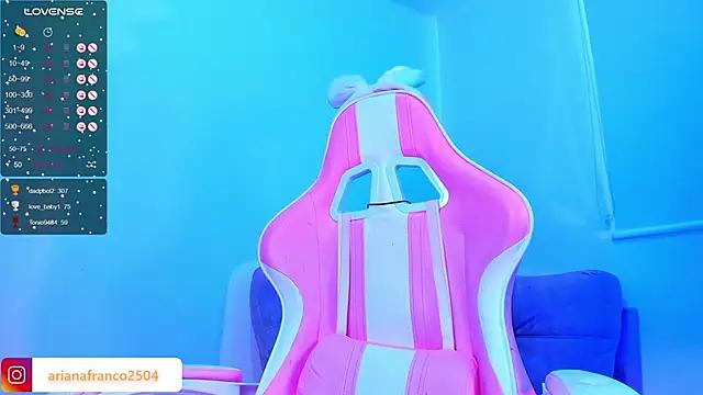 Ariana_f from StripChat