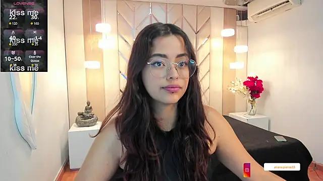 Ariana_Pierce from StripChat