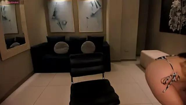ArianaMonroe_ from StripChat