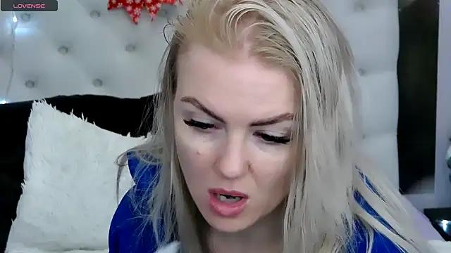 ArianaXDior on StripChat 