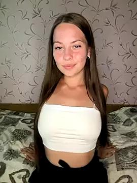 Arielle_Swan from StripChat is Freechat