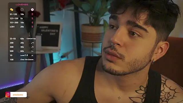 Arkaikomz from StripChat