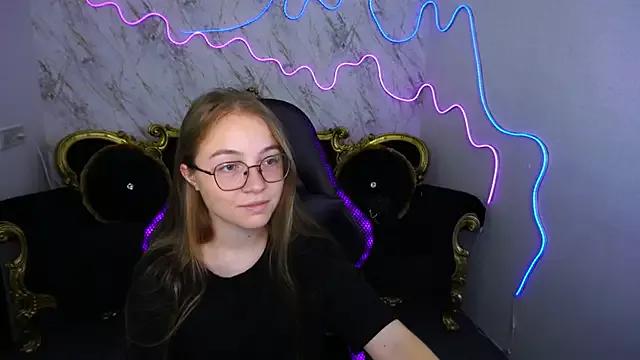 ArrinaWairr from StripChat
