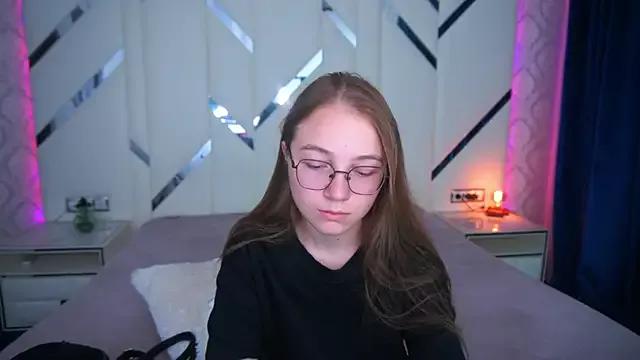 ArrinaWairr from StripChat