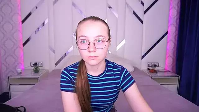 ArrinaWairr from StripChat