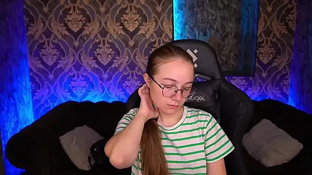 ArrinaWairr from StripChat