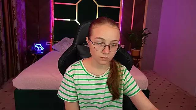 ArrinaWairr from StripChat