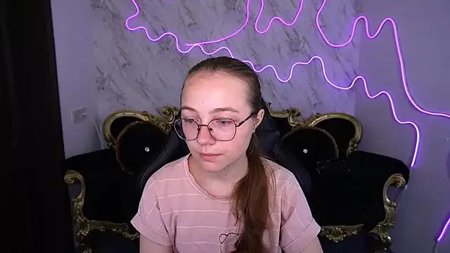 ArrinaWairr from StripChat