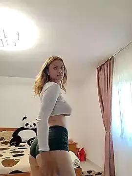 Aryana1414 from StripChat