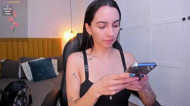 Aryane_art from StripChat