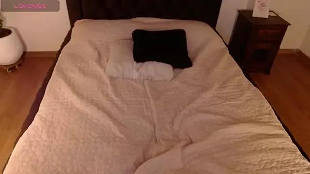 ashley_addams from StripChat is Freechat