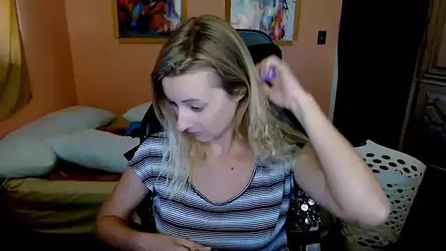 AsiaGoesPro from StripChat