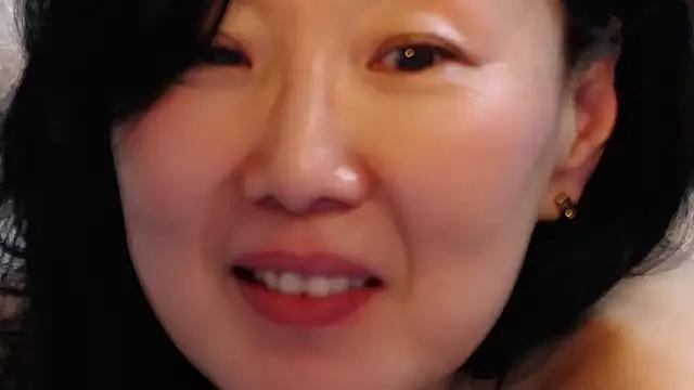 Asian_legs from StripChat