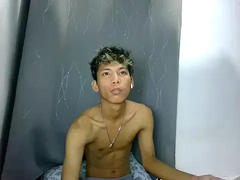 Asiancockinsan from StripChat is Freechat