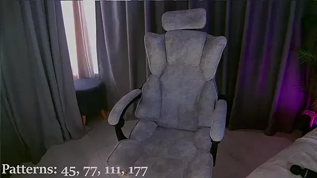 AssolMonet from StripChat