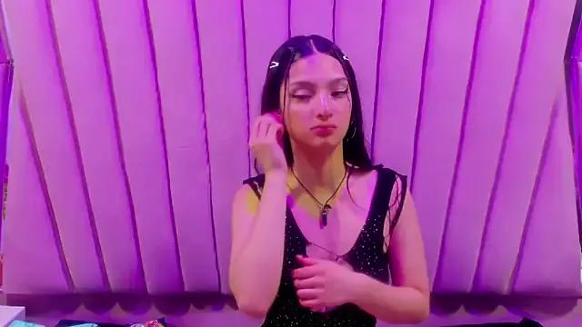 Aurora_18 from StripChat is Freechat