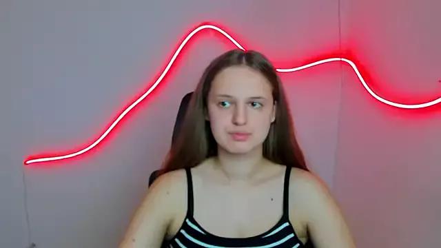 Aurora_White from StripChat is Freechat