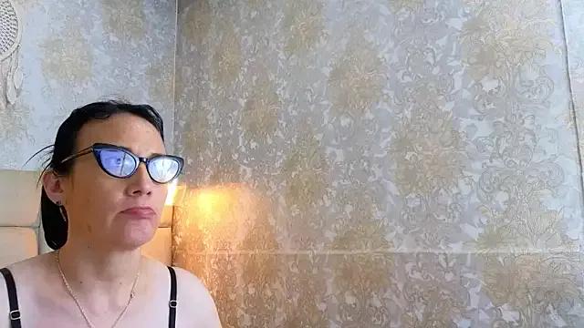 AvaNahomix from StripChat