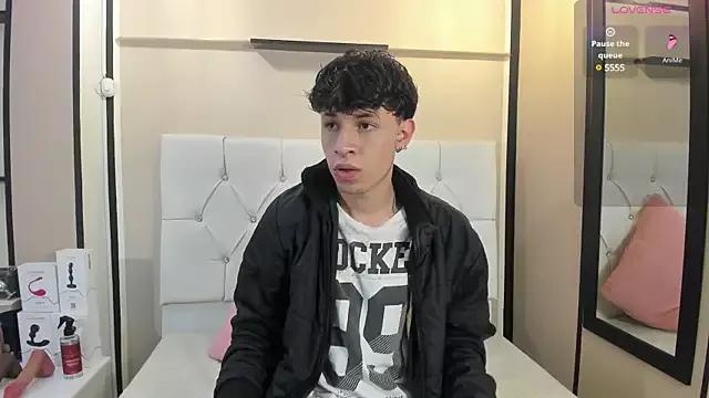 Axel__Evans from StripChat is Freechat