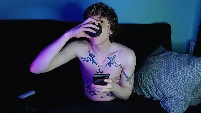 axxxturel from StripChat