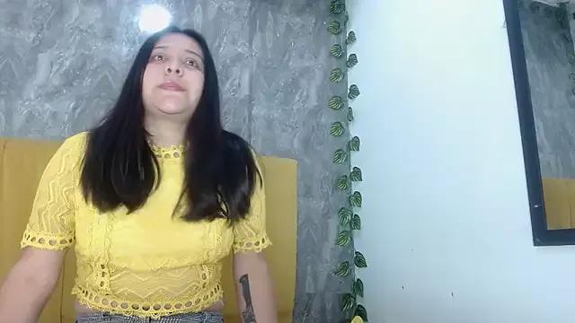 azahara_cameroncm from StripChat is Freechat