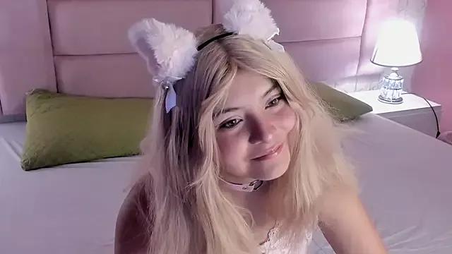 AzuldeVille from StripChat is Freechat