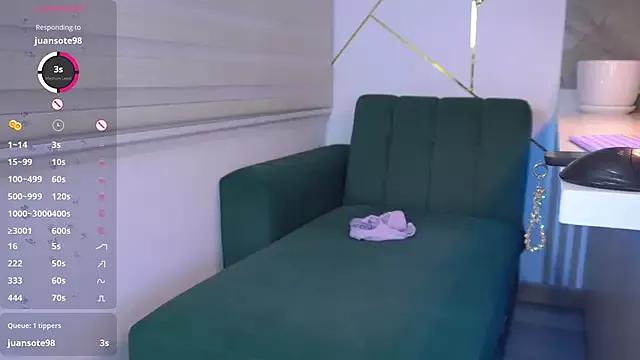 b3llaspringg from StripChat is Freechat