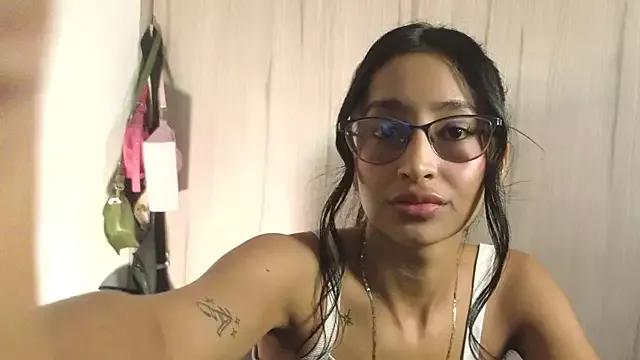 babby_bella from StripChat