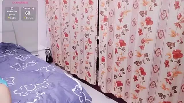 baby-007 from StripChat is Freechat