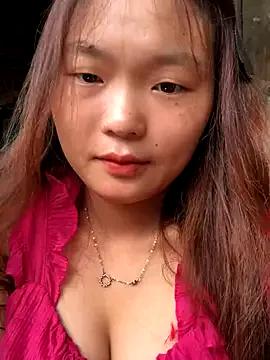 Baby-lan from StripChat