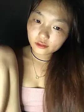 Baby-lan from StripChat