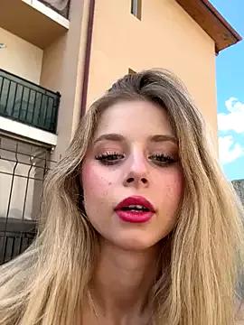 BabyAnais from StripChat