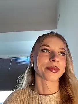 BabyAnais from StripChat is Freechat