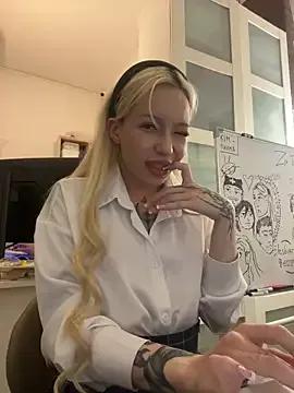babydolll from StripChat