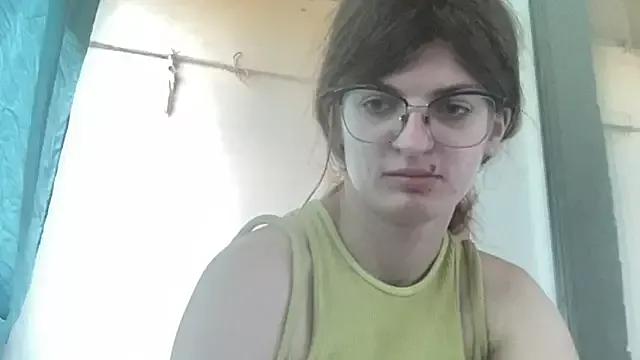 BabyDollX19 from StripChat