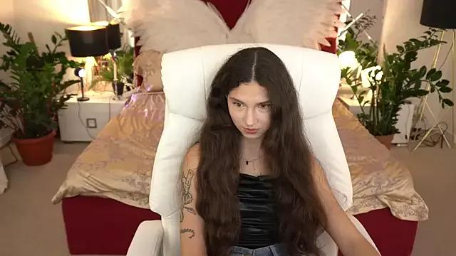 BabyFlowerr from StripChat