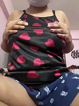 babygurlhotshot from StripChat