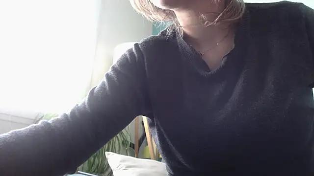 BabyNila from StripChat