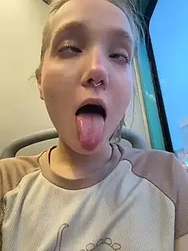 bambi_lu from StripChat