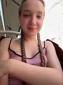 bambi_lu from StripChat