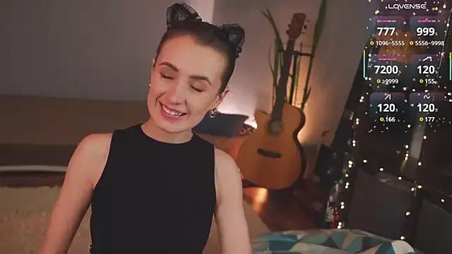 bananya_kitty from StripChat