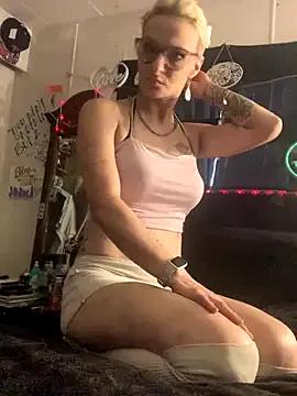 barbiegirl143 from StripChat