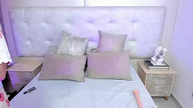 BarbieMonet from StripChat